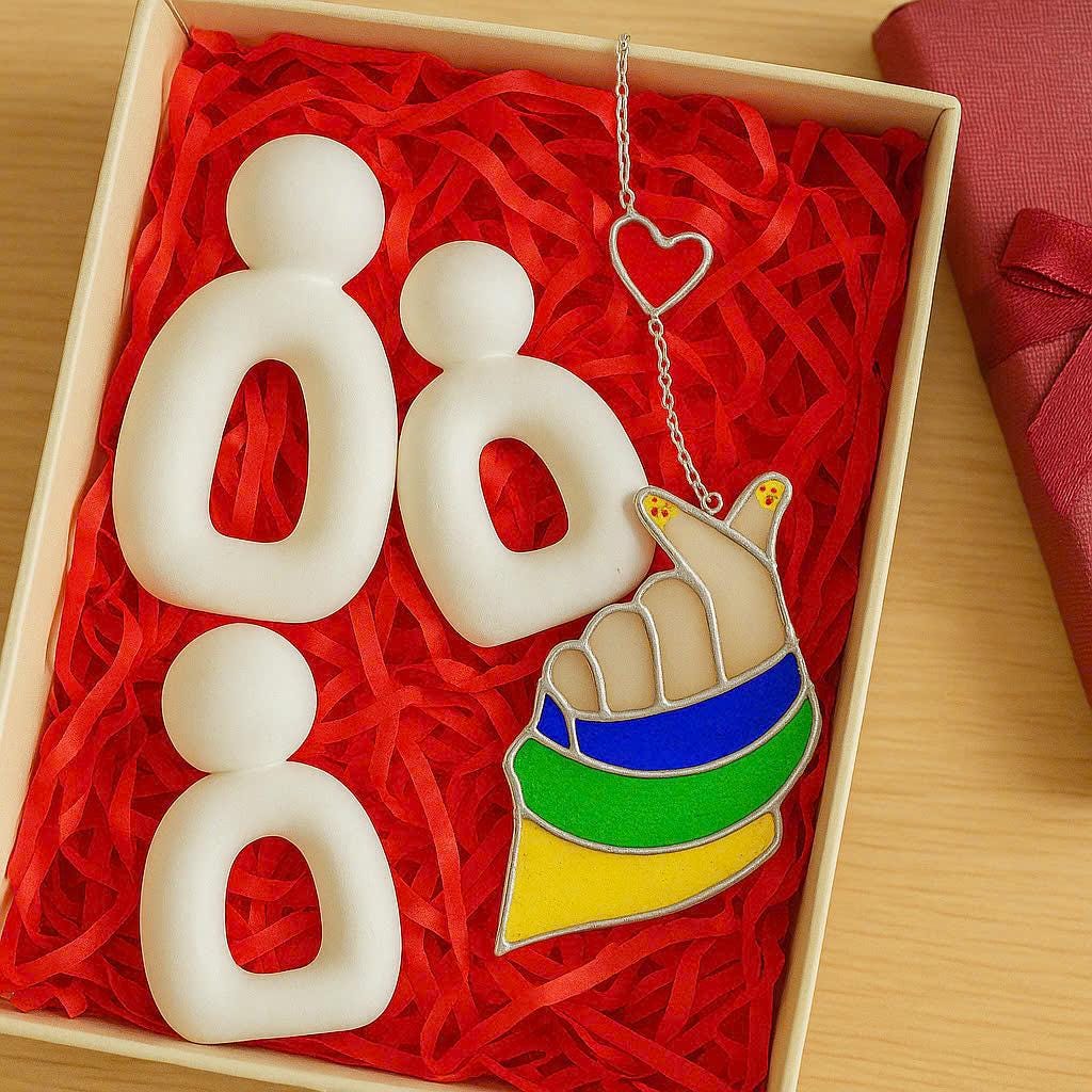 Kpop Finger Heart Stained Glass Suncatcher, Korean Love Decor