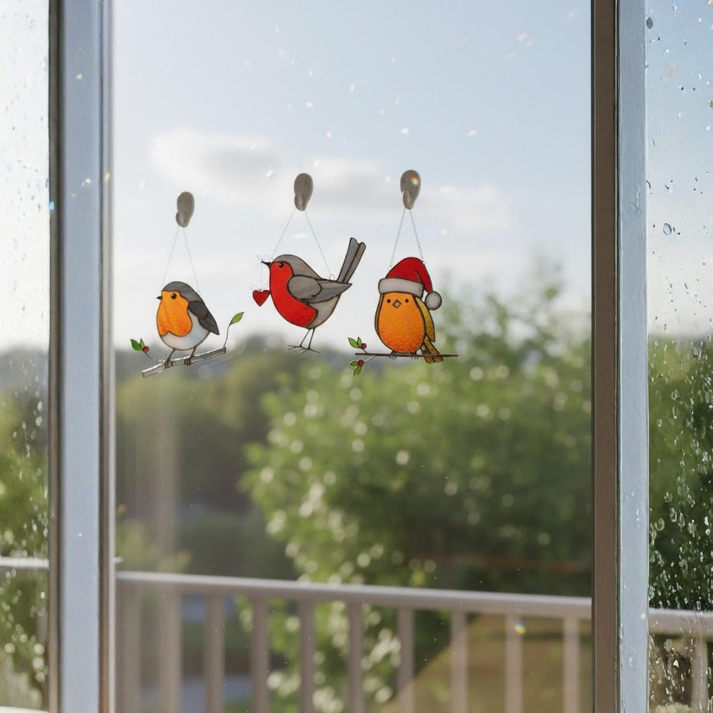 Size guide for robin stained glass suncatcher, approx 5.12 inch wide