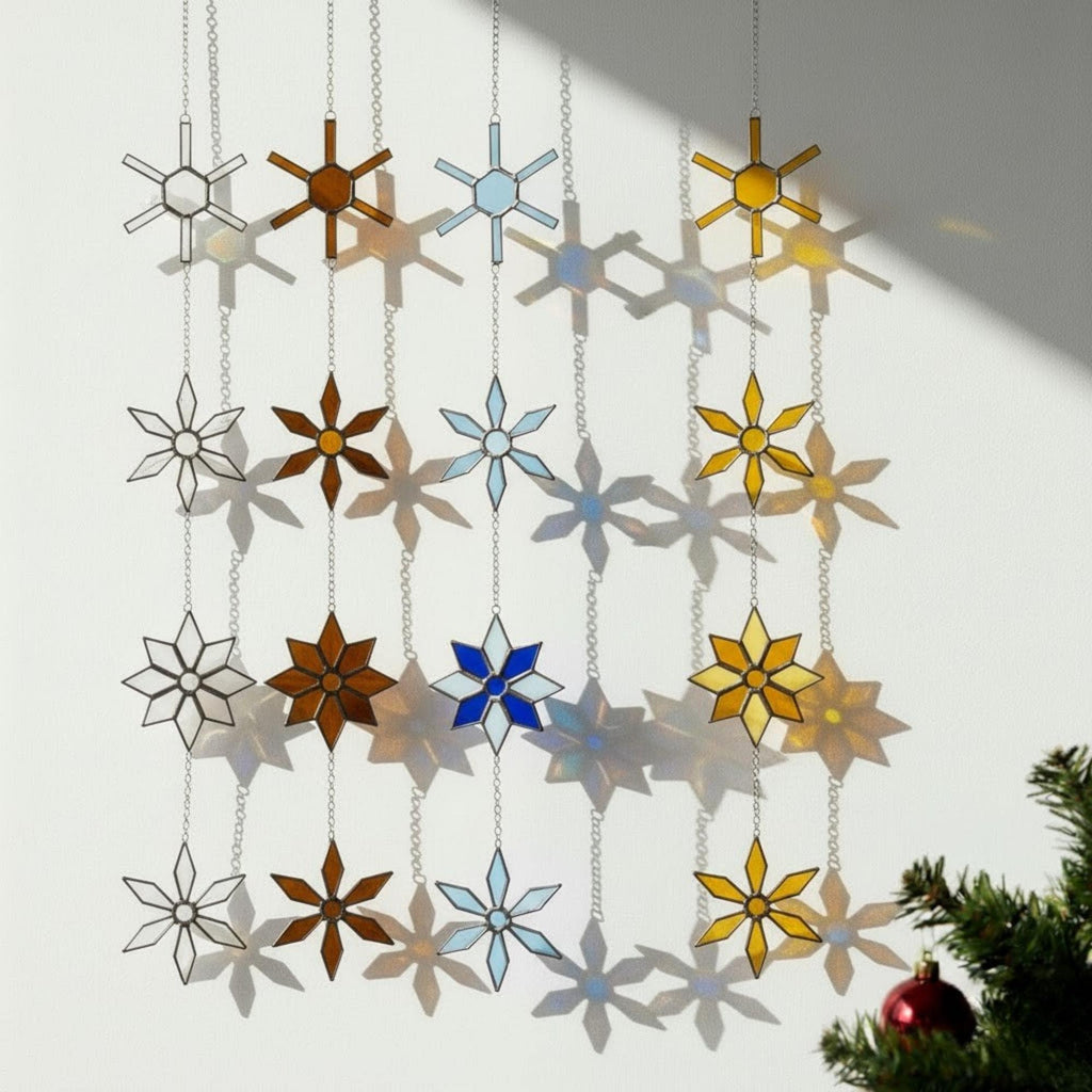 Snowflake Stained Glass Suncatcher – Christmas Star Ornament, Handmade Winter Decor, Stained Glass Wall Hanging, Holiday Gift