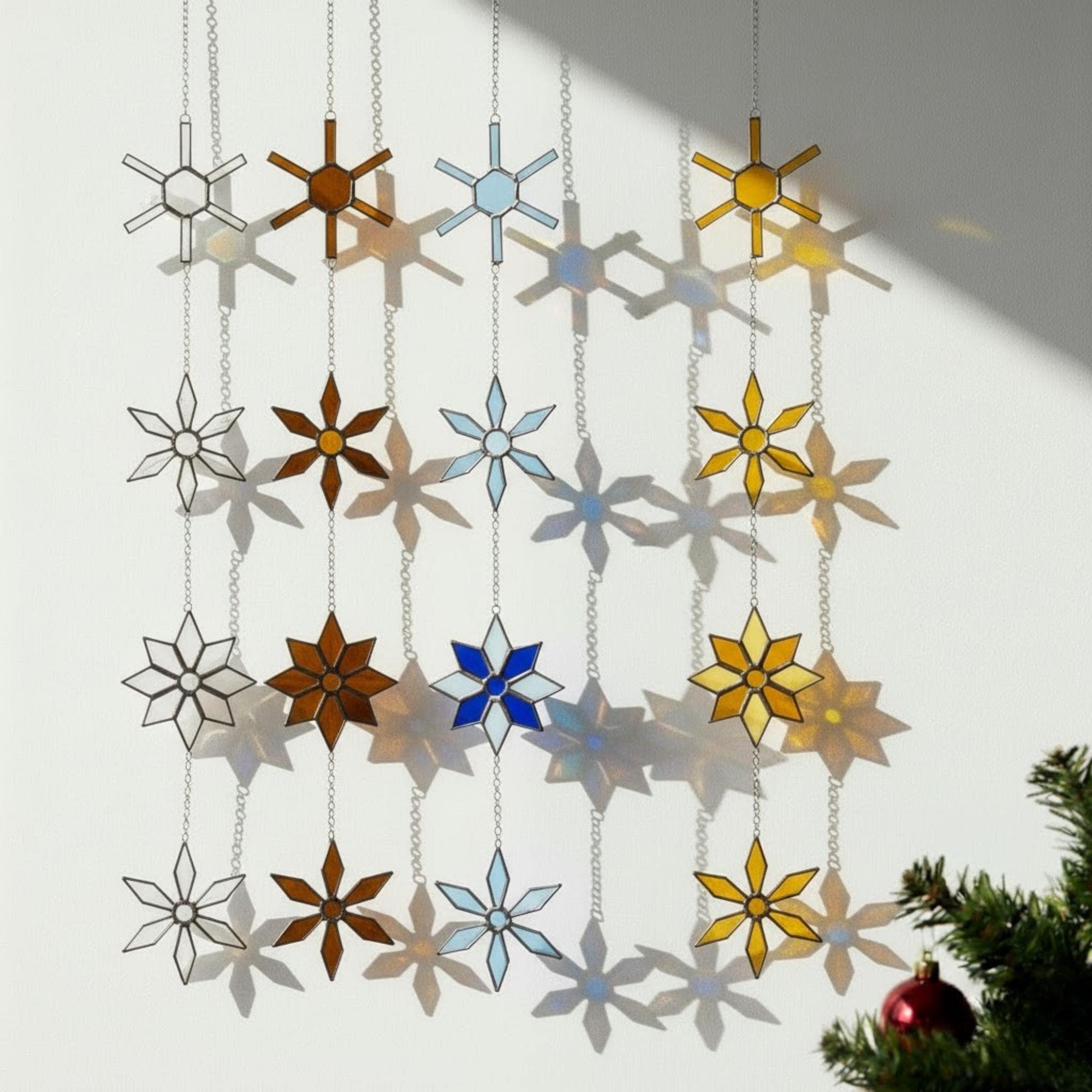 Snowflake Stained Glass Suncatcher – Christmas Star Ornament, Handmade Winter Decor, Stained Glass Wall Hanging, Holiday Gift