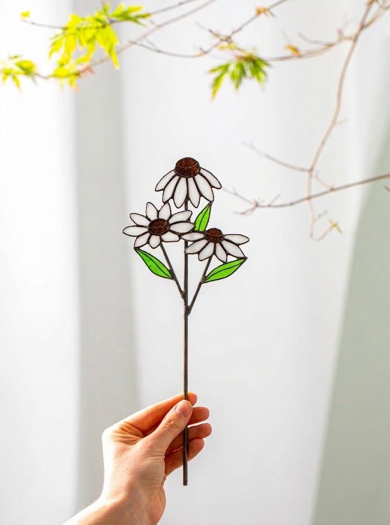 Handmade stained glass 3 stem white daisy and yellow black-eyed susan flower bouquet standing on solid wood base, botanical spring desk decor gift for Mother's day.