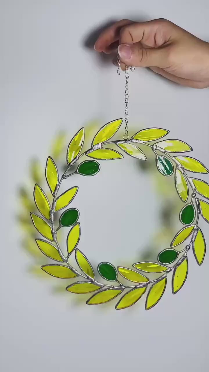 Stained Glass Olive Wreath Suncatcher – Handmade Laurel Branch Window Hanging – Mediterranean Wall Decor Gift