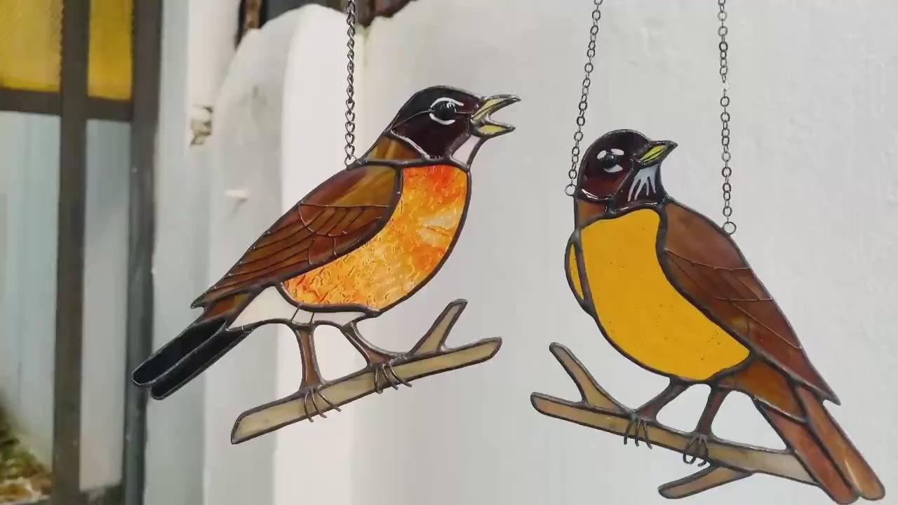 Robin Stained Glass Suncatcher Window Ornament – Handmade Bird Decor, Gift for Bird Lovers, Christmas Tree & Winter Home Decoration