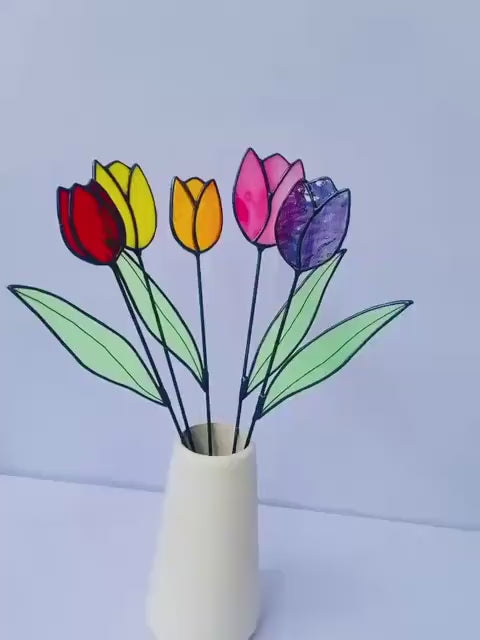 Stained Glass Tulip Suncatcher – Pink Tulip Flower Bouquet, Spring Window Hanging Decor, Handmade Glass Flower, Gift for Mom & Grandma